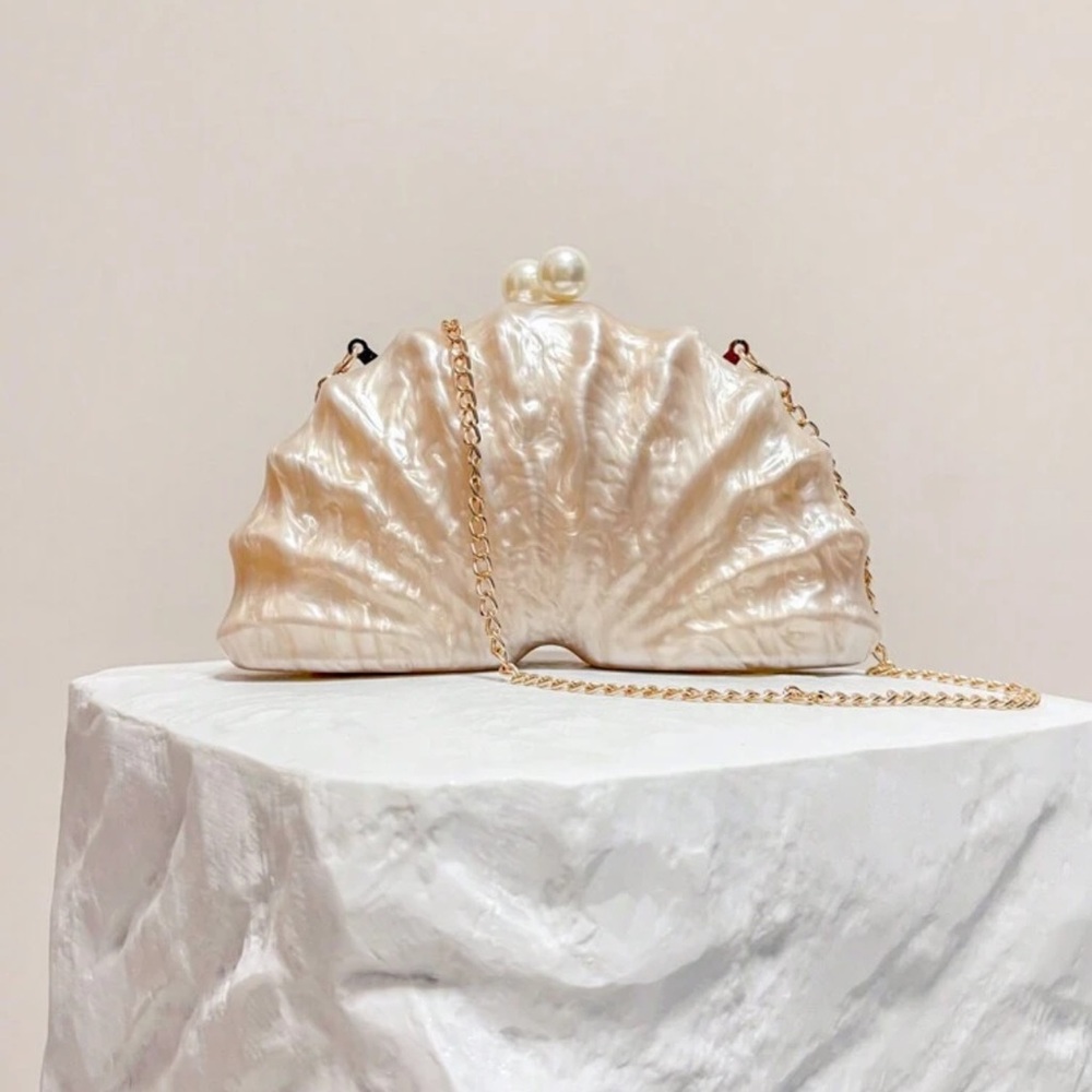 Mother of Pearl Shell Bag Textured Clutch with Shoulder Chain Faux Handbag